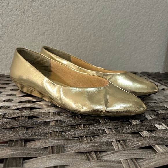 Annie Shoes - Vintage Gold Annie Kitten/Wedged Flats